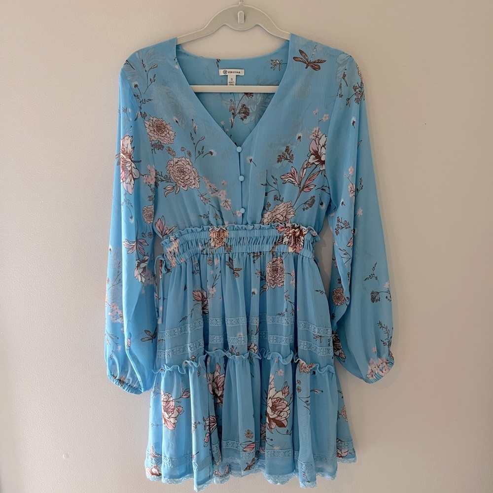 Light weight long sleeve floral print dress